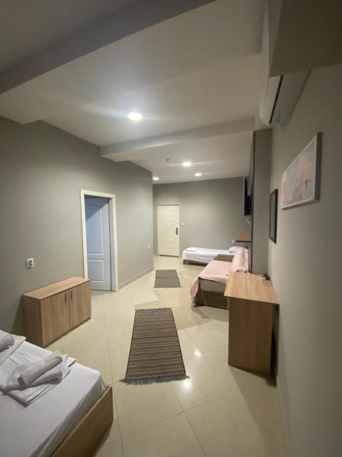 Fama Aparthotel Skopje Exteriör bild